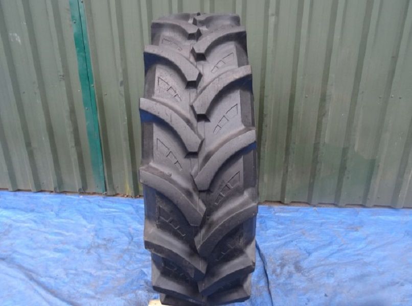 Opona Petlas Ta-110 380/85 - R 30 3 Cm