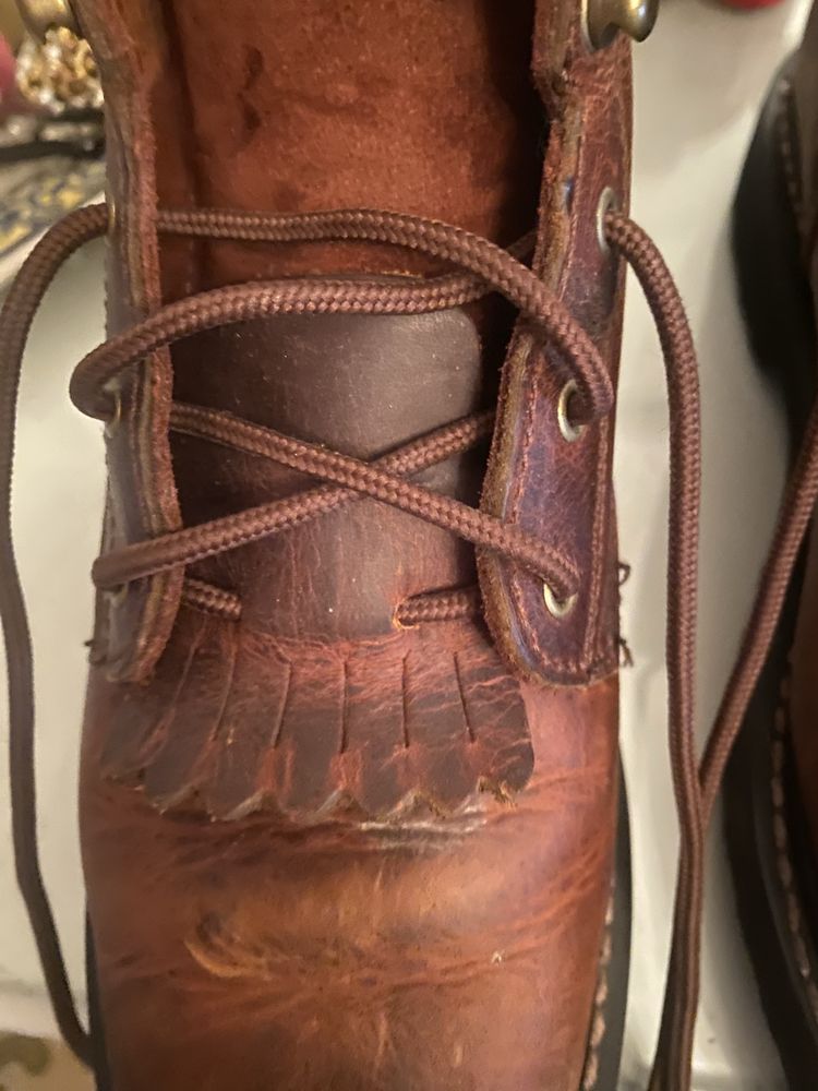 Botas todas em pele