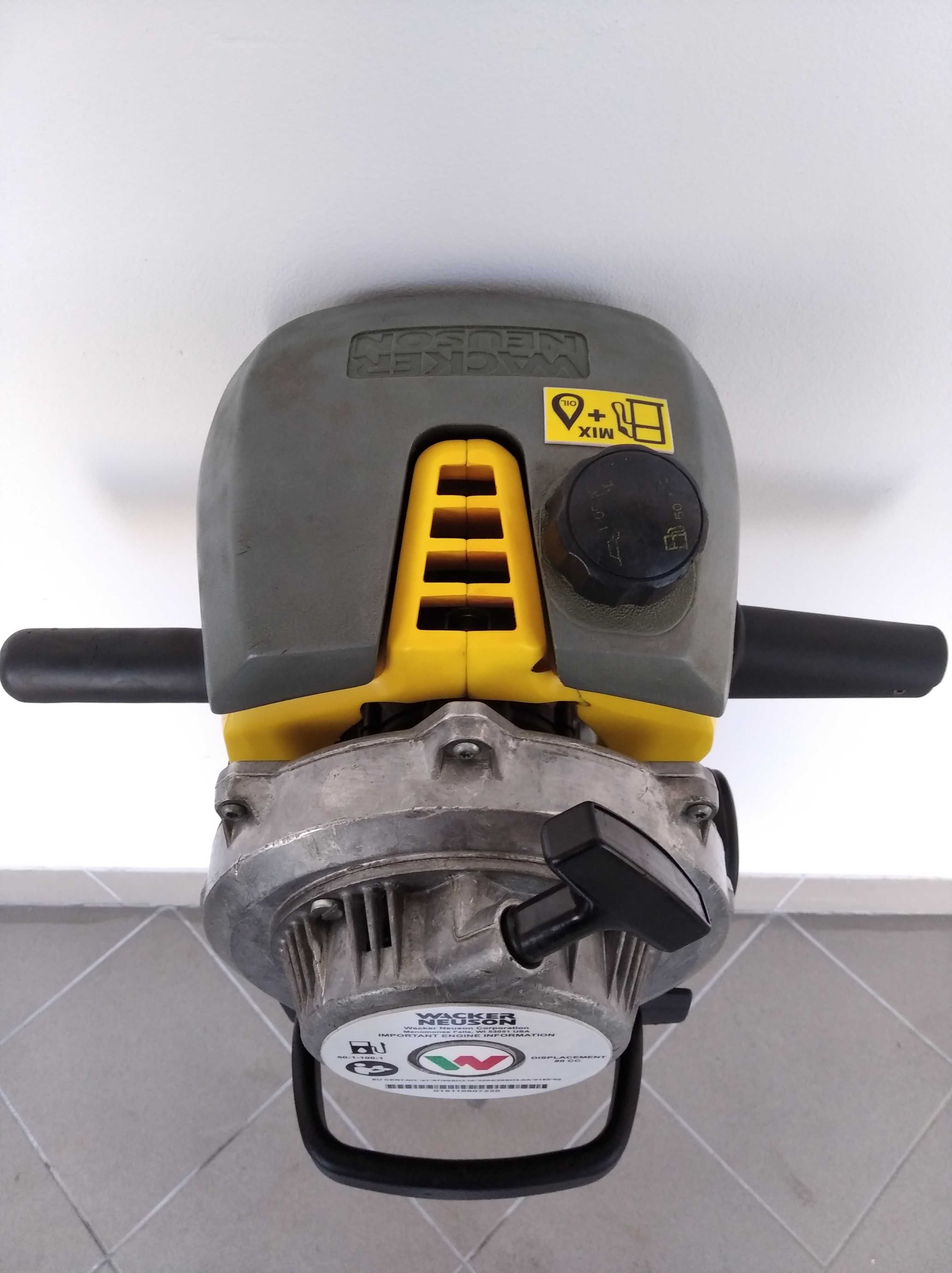 Spalinowy młot wyburzeniowy WACKER NEUSON BH 55 24 65 BOSCH MAKITA FV%