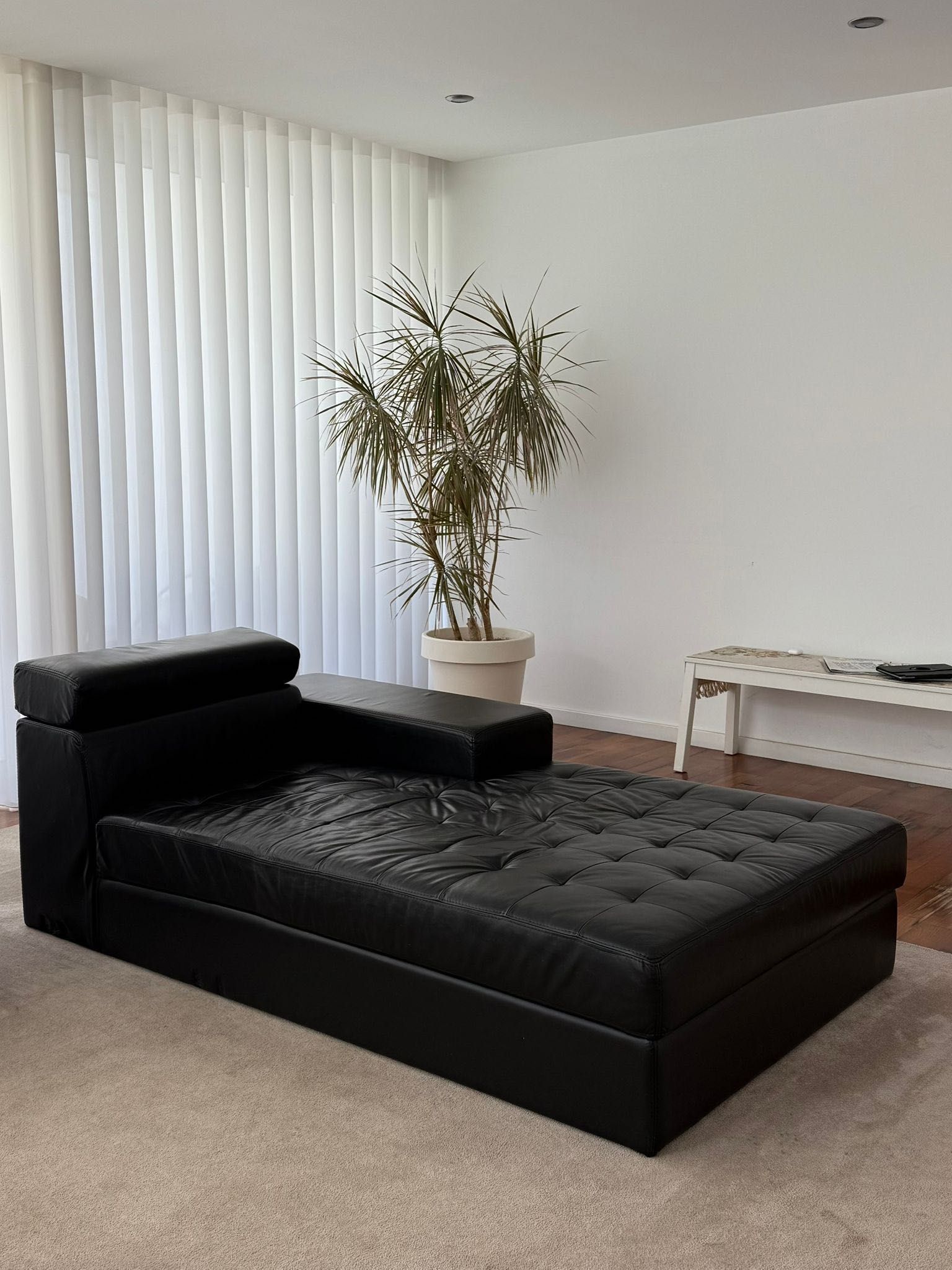 Chaise Longue em pele