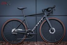 Scott Addict RC 15 — карбоновий шосейник для перегонів і швидкості