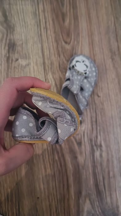 Kapcie do przedszkola żłobka Raweks elastyczne 24