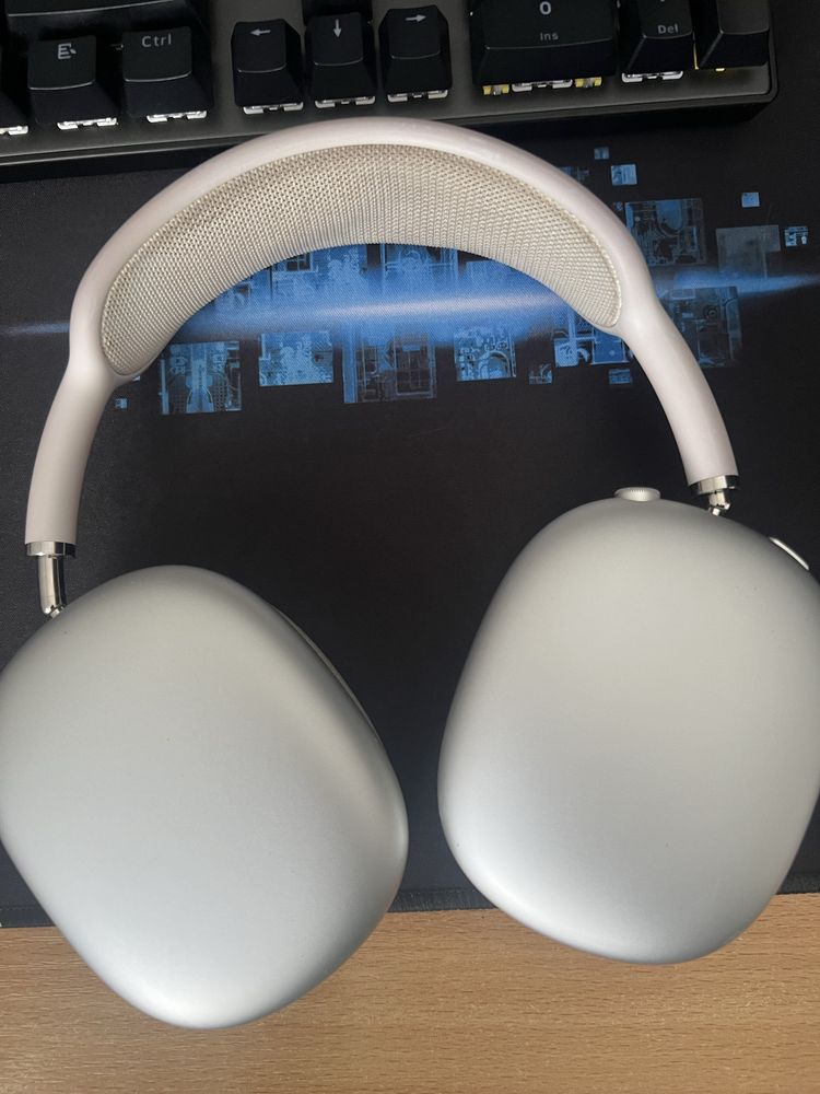 airpods max, нашёл отдам хозяйке!!!