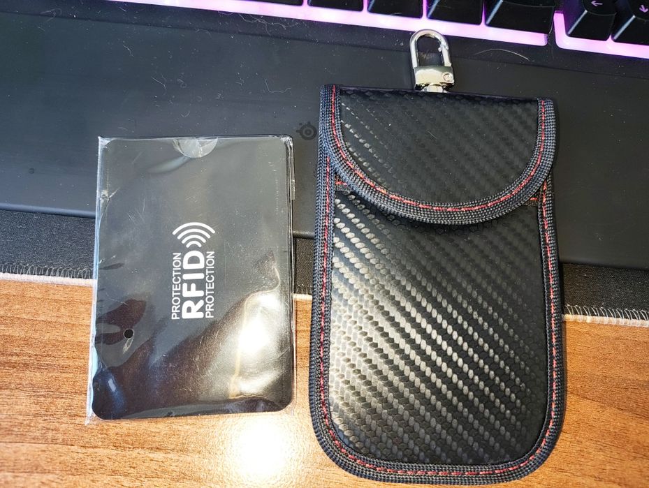 Etui na kluczyk z blokadą RFID