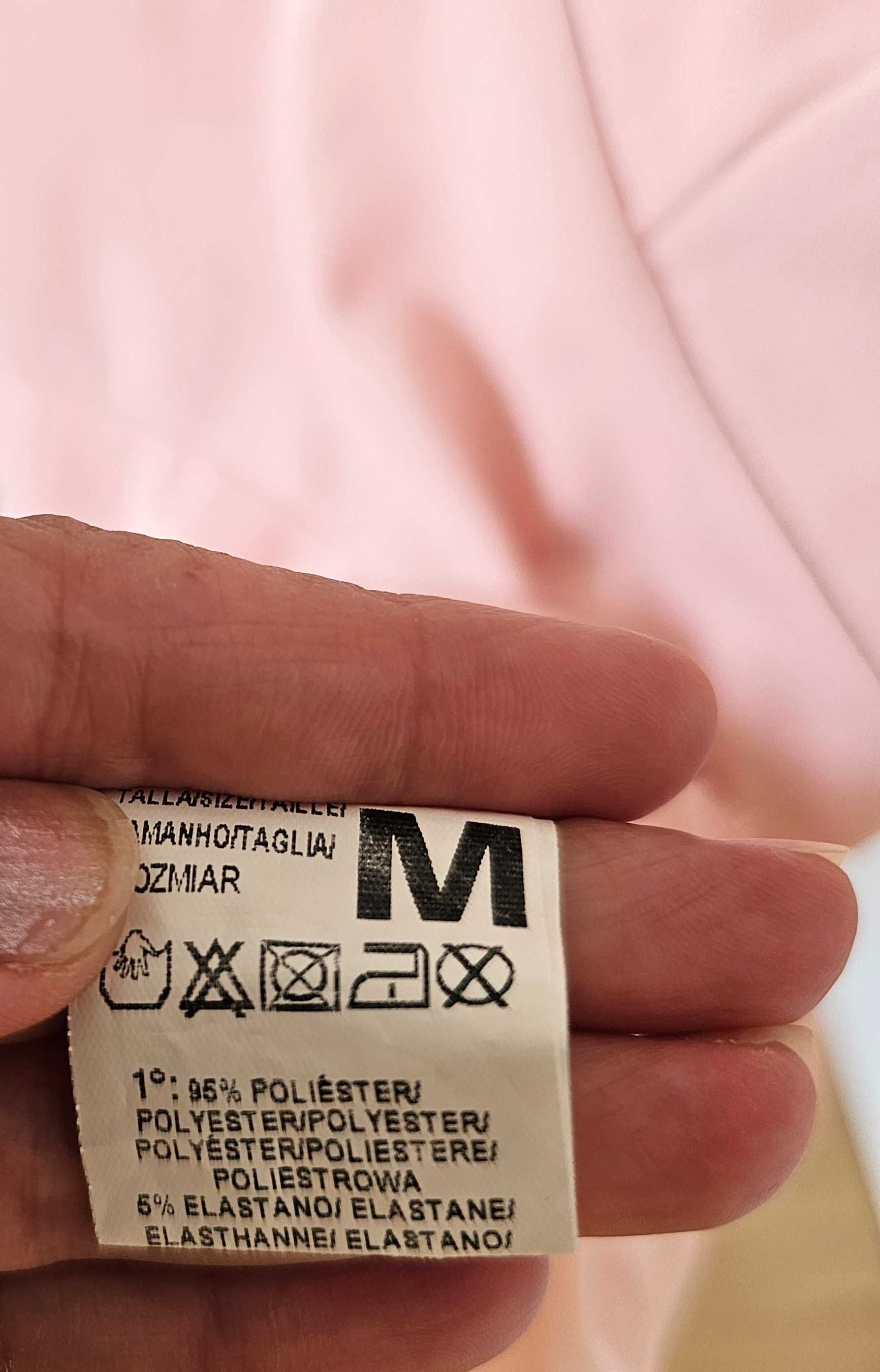 Vestido com renda na parte de trás