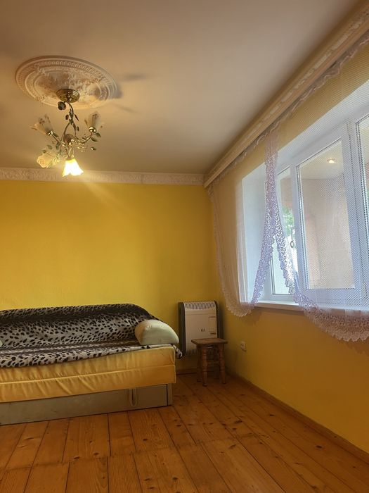 В передмісті м Косів здам довгостроково,! будинок зручностями.!