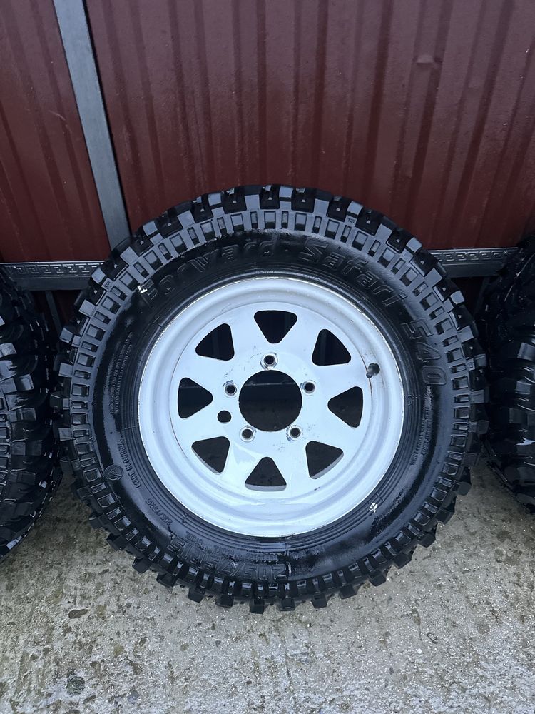 Диски 5*139,7 з резиною 205/75R15 Forward Safari 540