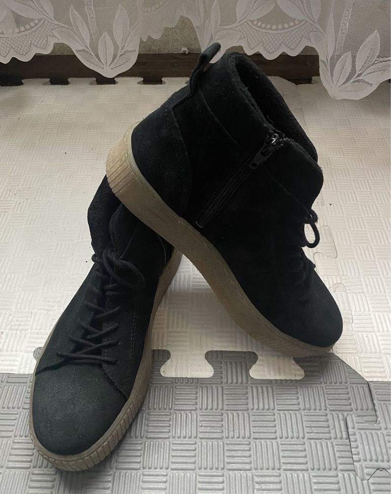 Женские ботинки Tamaris. 39р.