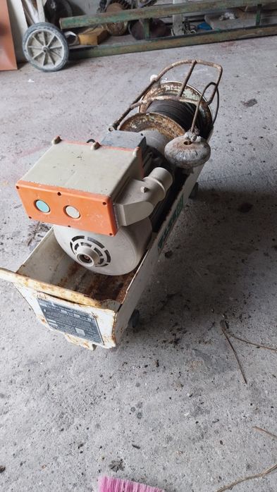 Guincho eletrico, motor e portico