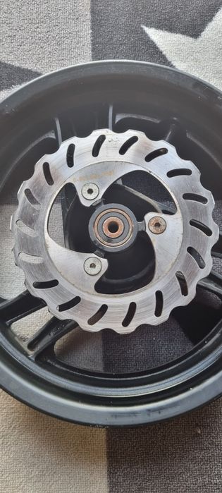 Przednia felga z tarczą hamulcową do skutera Rieju, Malaguti