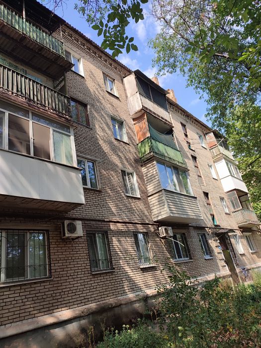 Продається 2х кім. вул. Федора Караманиць ( 44 квартал)