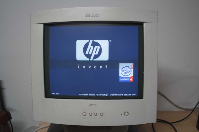 Monitor CRT HP71