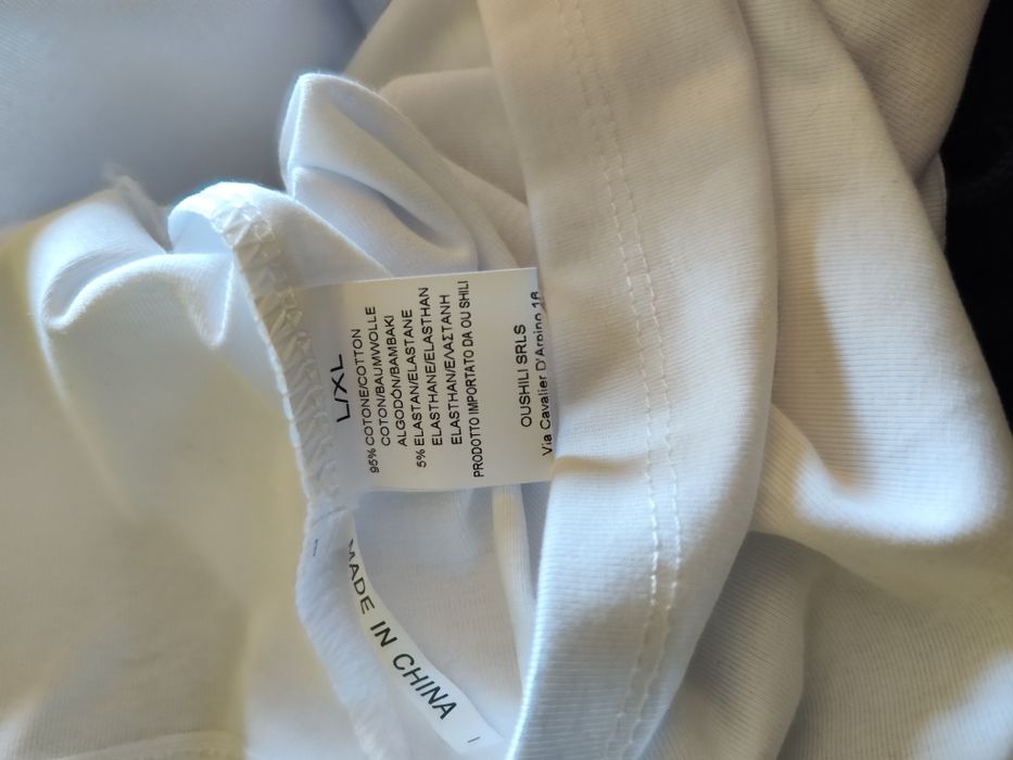 T-shirt branca de sra