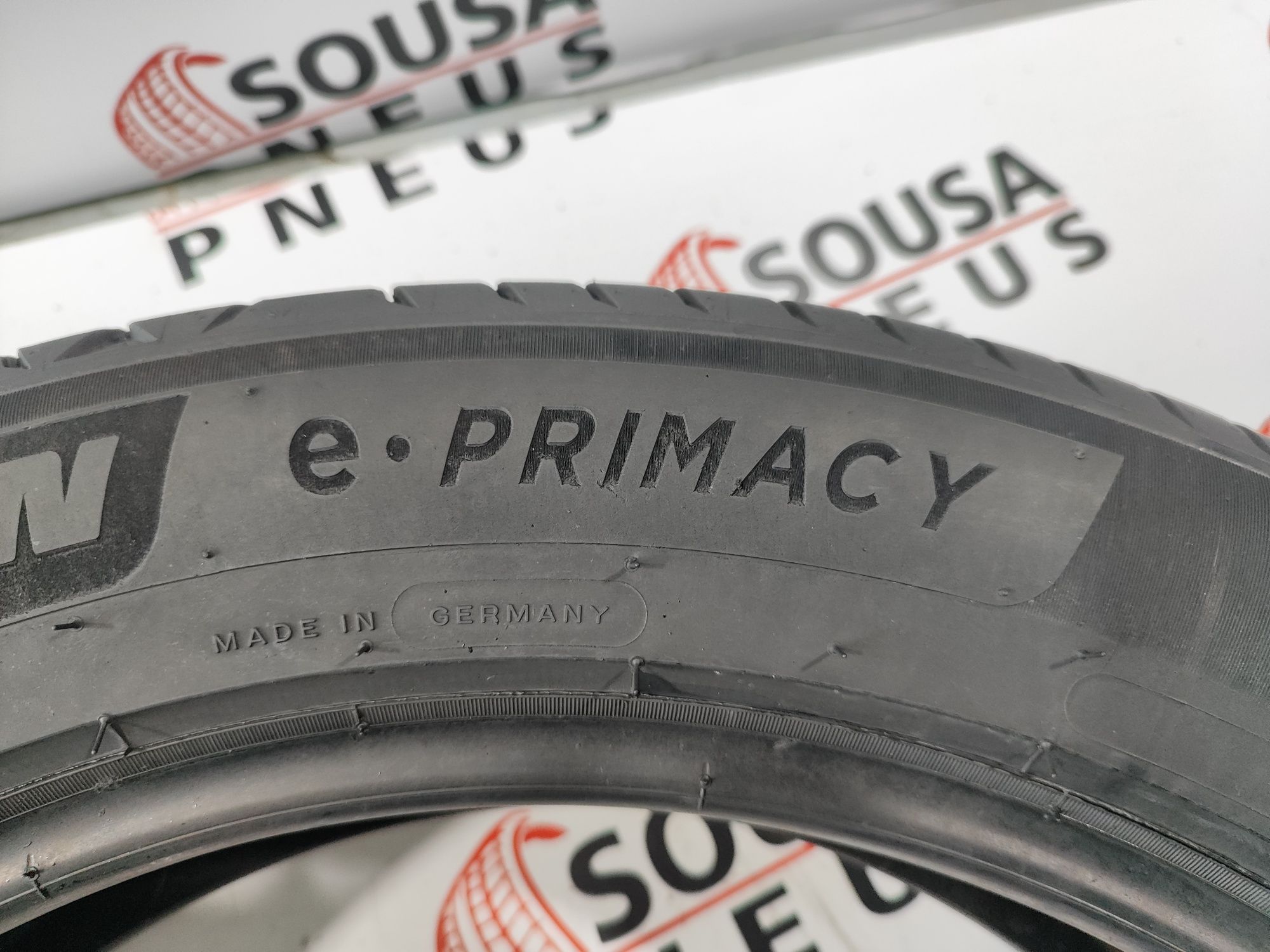 110 Euros 2 pneus como novos 195-60R16 96 H Michelin Oferta dos Portes
