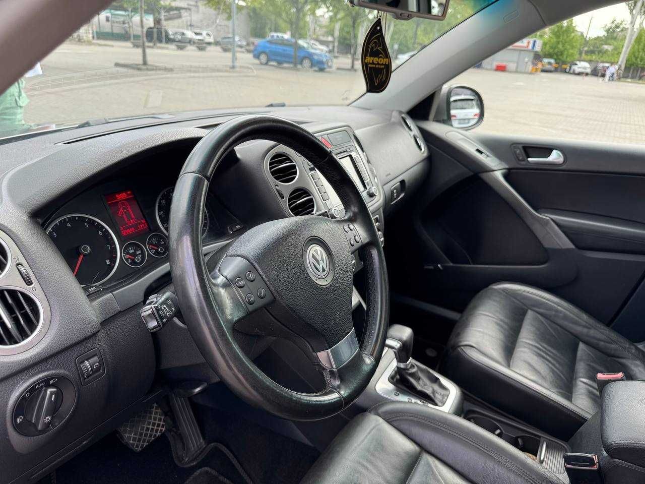 Volkswagen Tiguan 2008 Фольцваген Тигуан автомат панорама