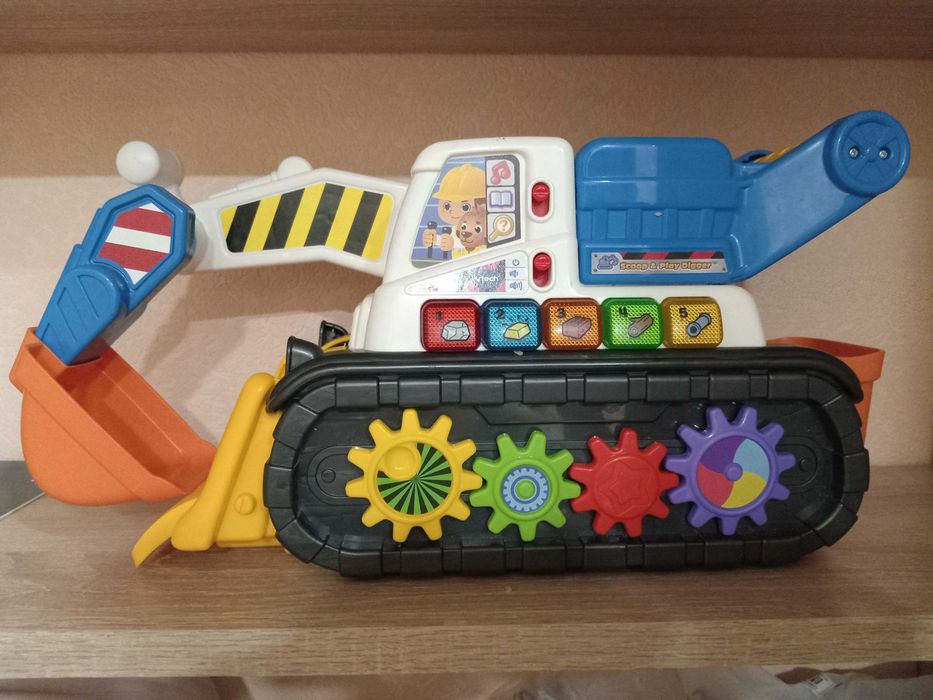 Трактор музичниу дитячиу продаю