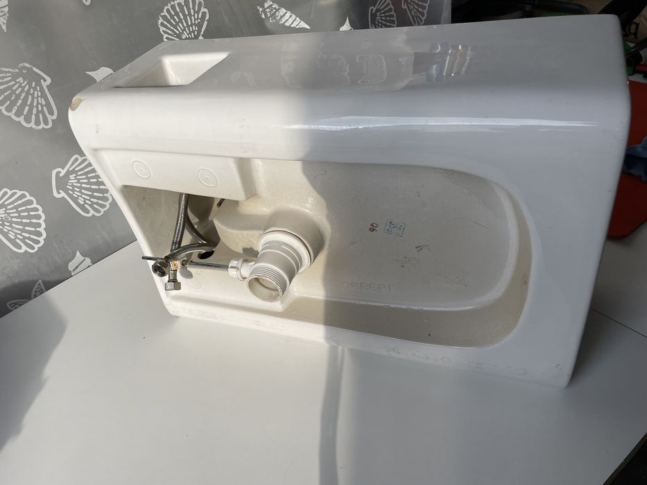 Bidet Włoski prostokąt modny z bateria i odplywem