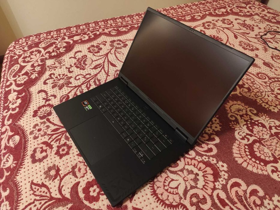 Portátil Gigabyte Gaming A16 | RTX 5060 | Ryzen 7 | 32GB RAM | 1TB SSD