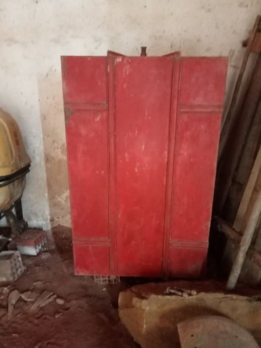 Latão de uvas em bom estado