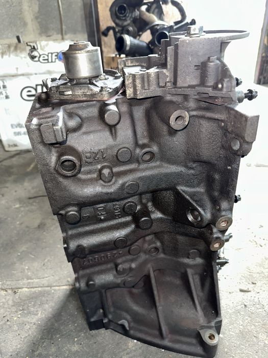 Блок k9k,колінвал k9k,поршня k9k