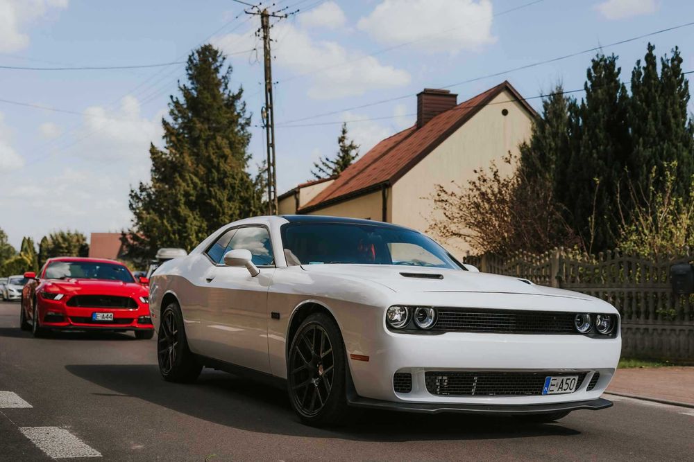 Sprzedam Dodge Challenger 5.7 Hemi Automat 2016