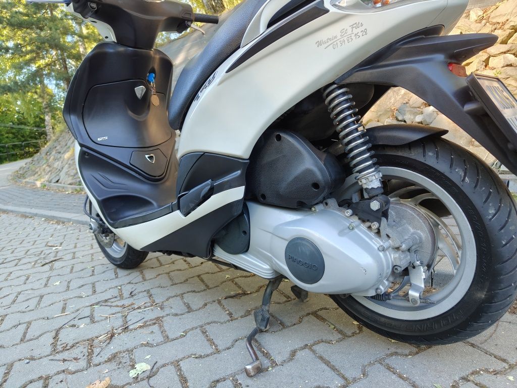 Piaggio fly 125 skuter kat. B liberty 2016 super stan