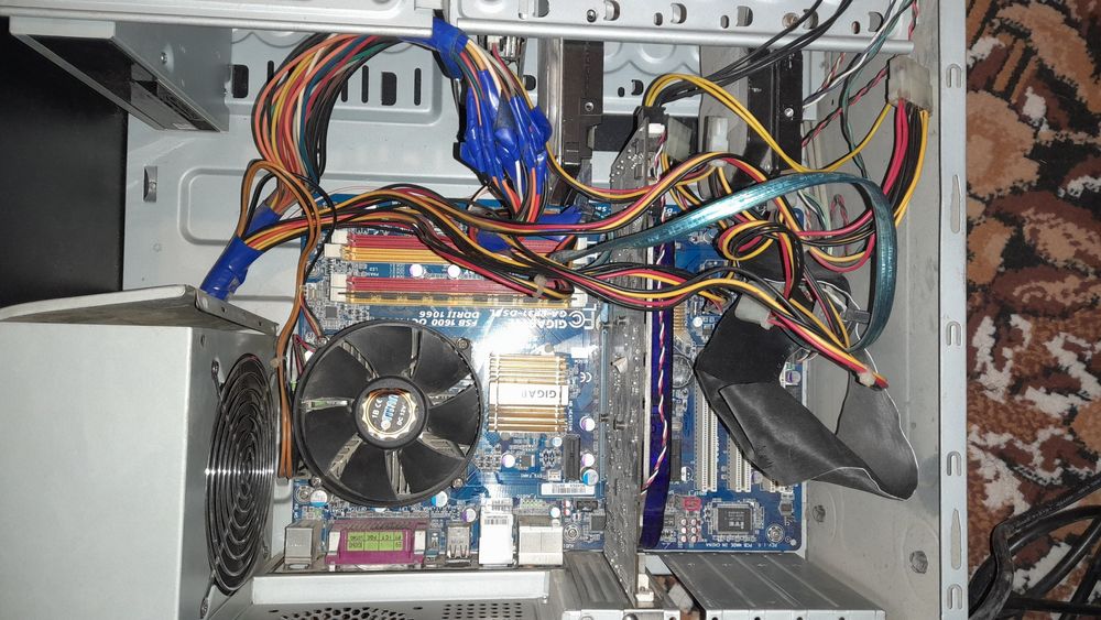 Системний блок .Можливо на запчастини.