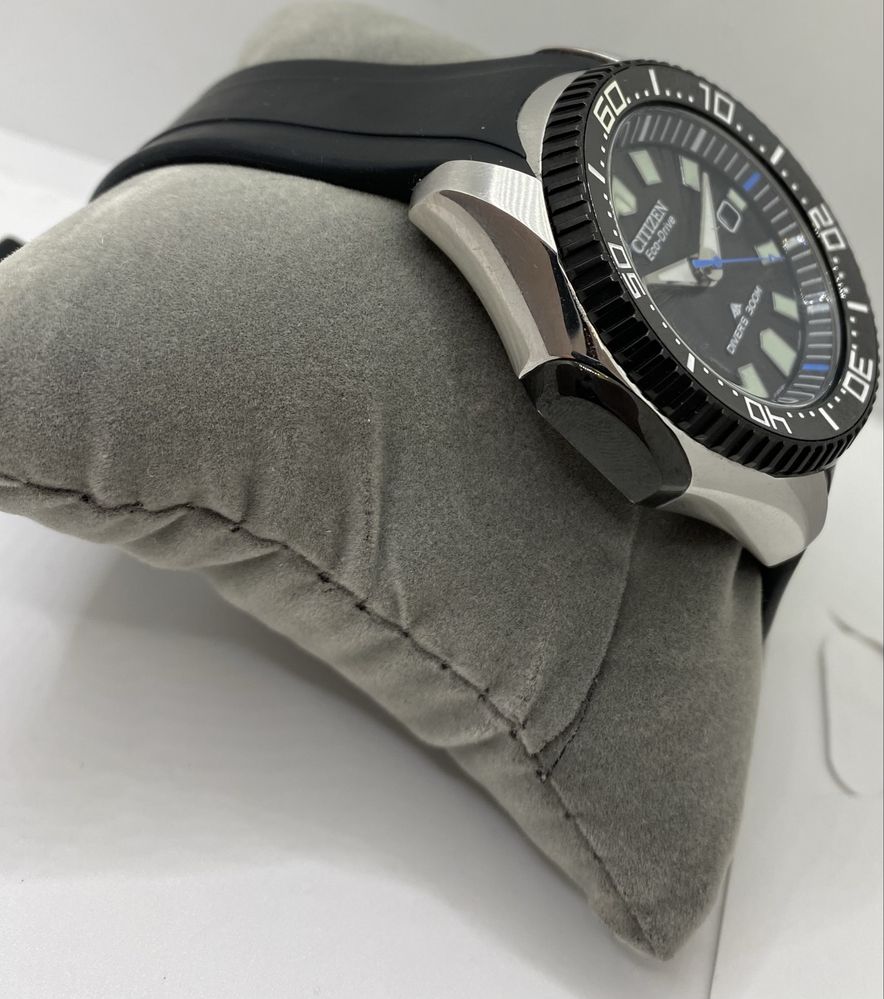 Citizen Eco Drive 300m Solar