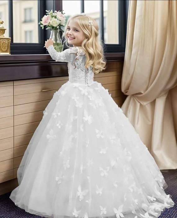 Продаю плаття на перше причастя