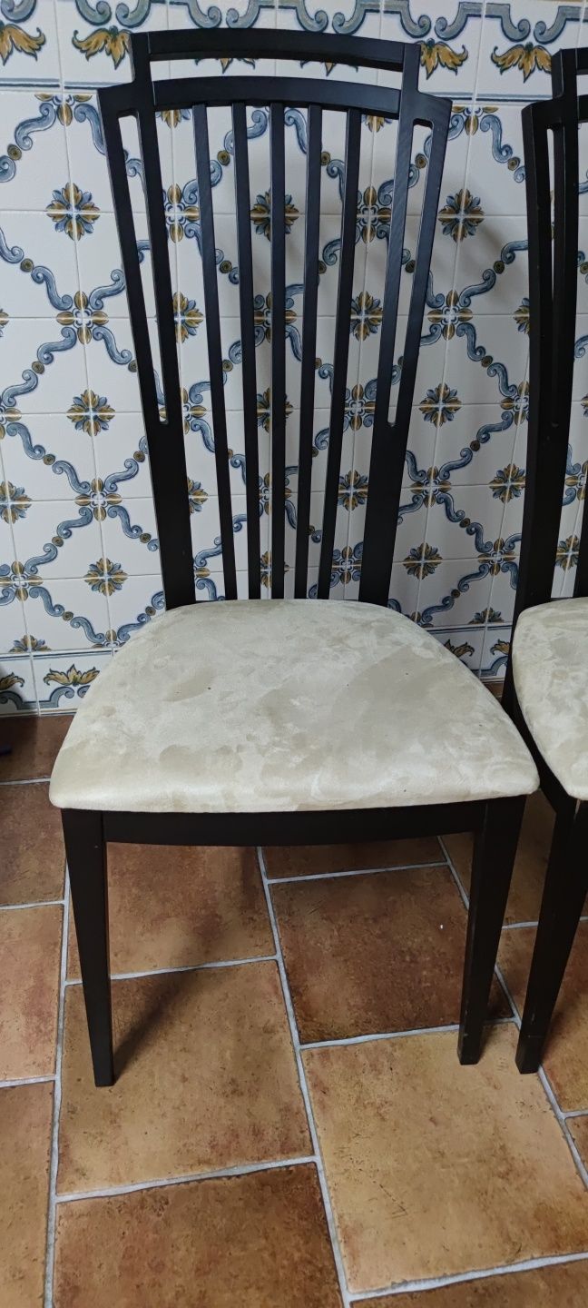 Conjunto de 4 cadeiras de sala