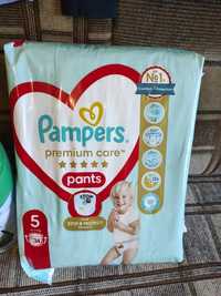 Підгузки-трусики дитячі Pampers premium care 5.Нові