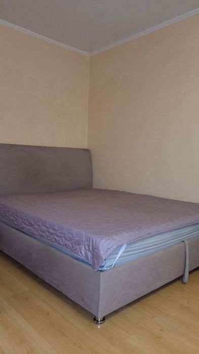 Ліжко-подіум двухспальне та матрац Одеська область