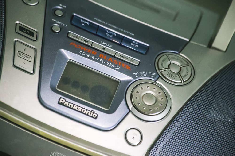 Музыкальный центр Panasonic с Bluetooth и FM тюнером