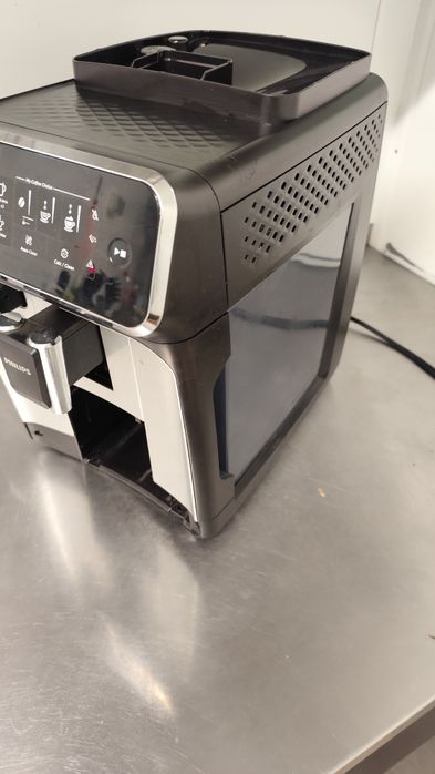 Кавомашина Philips Series 3200 LatteGo EP3246/70 кофемашина Филипс