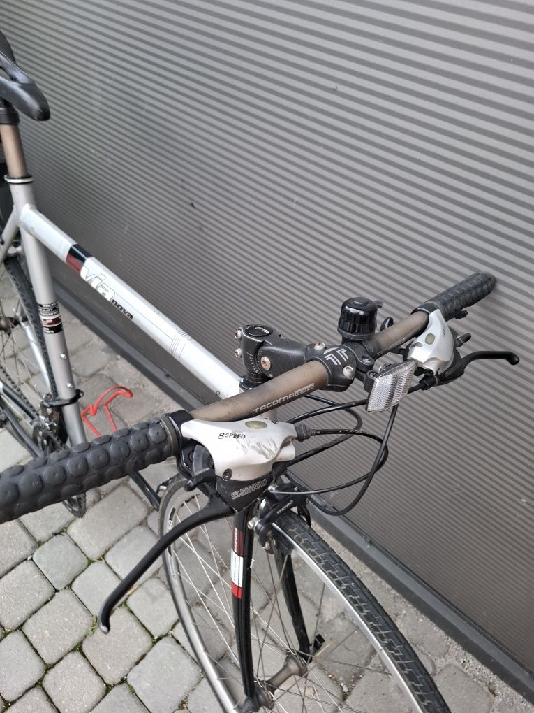 Rower crossowy fitness Univega vianova Shimano 22"