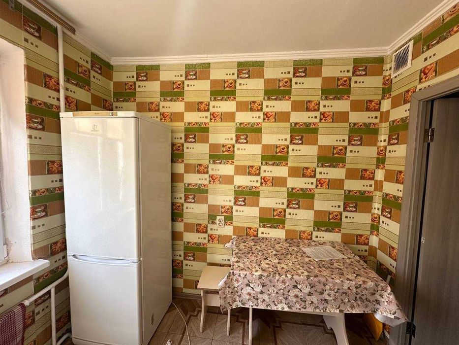 Квартира на Виставці з ремонтом, все залишають