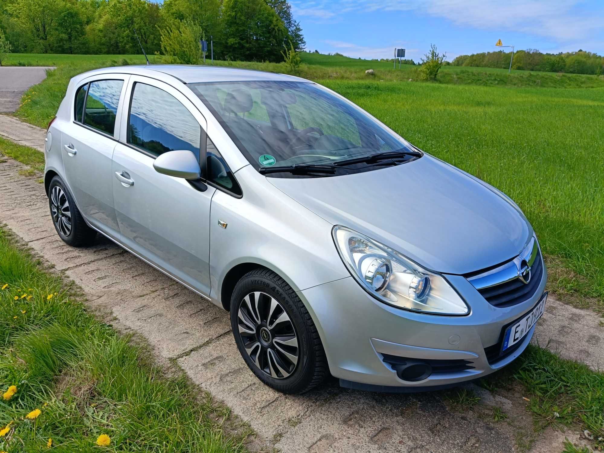Opel Corsa D Automat 1.2 Benz 5 drzwi sprowadzona z Niemiec