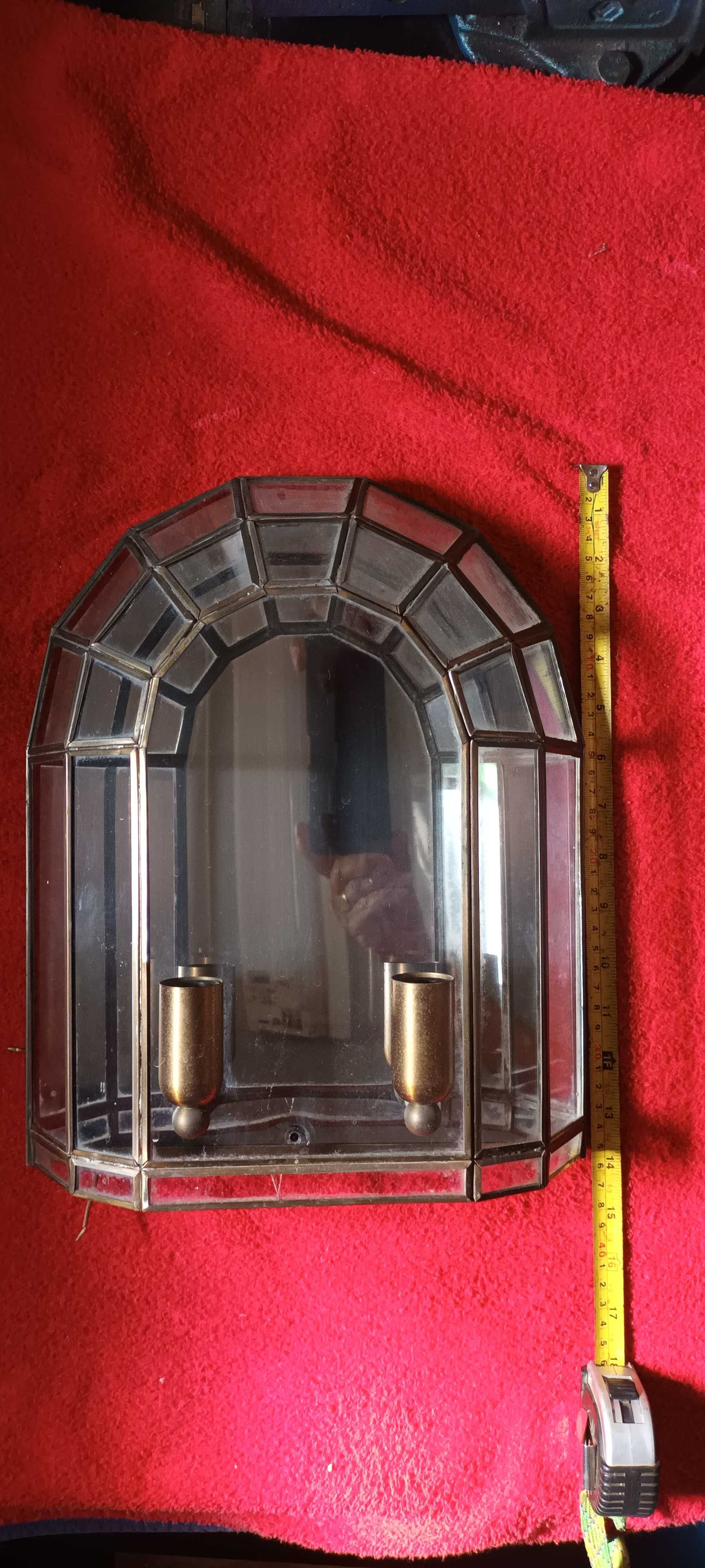 Candeeiro de parede com 2 suportes de lâmpada. (Antigo)