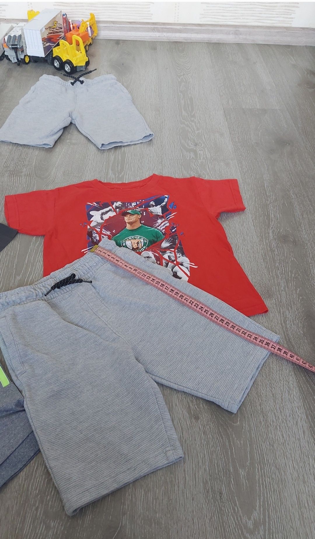 Набор одежды 5-7 лет: футболка Adidas, лонгслив, шорты