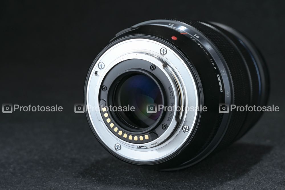 Об'єктив Olympus ED 12-40mm f/2.8 PRO