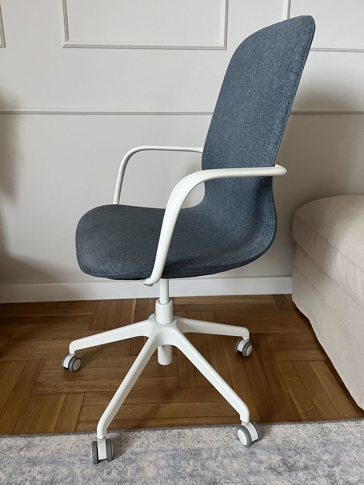 Krzesło biurowe IKEA LÅNGFJÄLL – niebieskie
