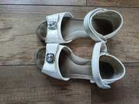 Białe sandały 31 wkładka 19 cm
