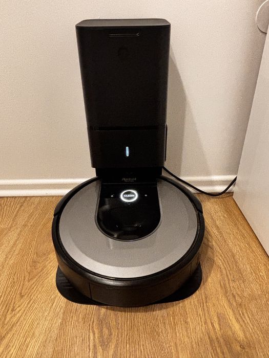 iRobot roomba i7+