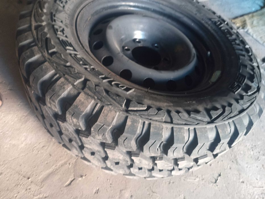 Резина 265/65 R17 з дисками