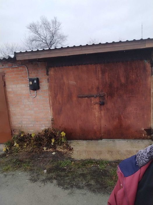 Продам цегляний гараж