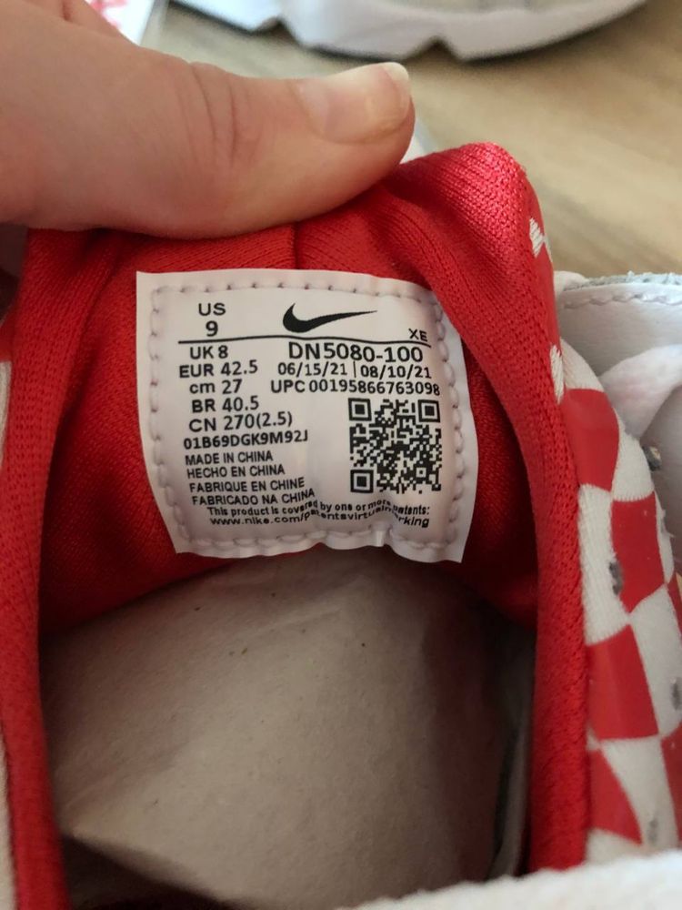 Кросівки Nike Huarace Liverpool FC