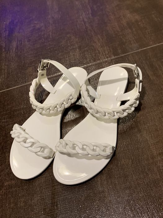 Givenchy sandały Original