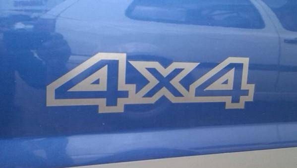 Autocolantes Nissan Navara D21/D22-2.5TD 4X4 SportPlus