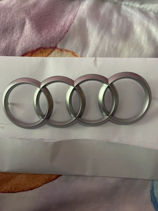Emblema Audi para tampa do motor Audi A3 8P original