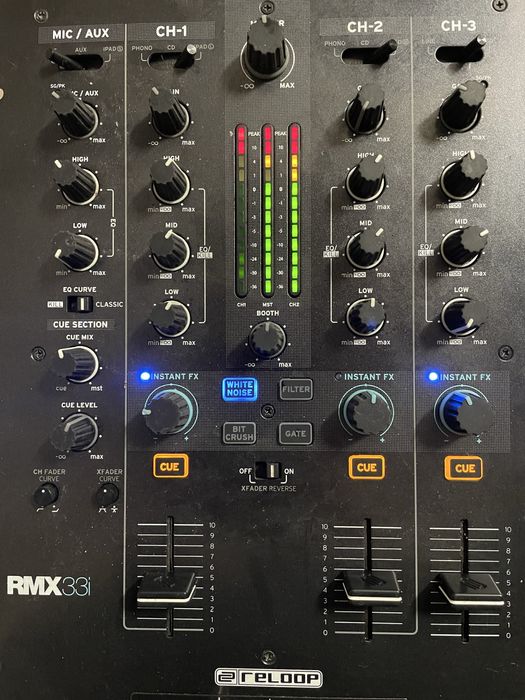 Reloop RMX33i dj mixer